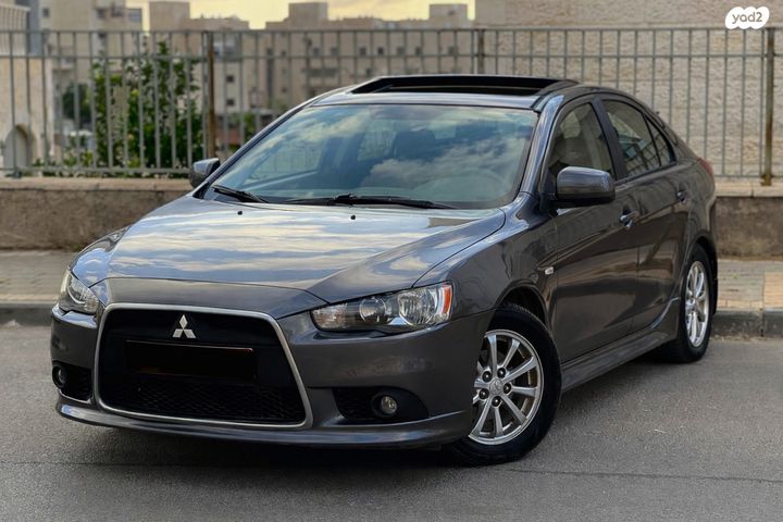 מיצובישי לנסר