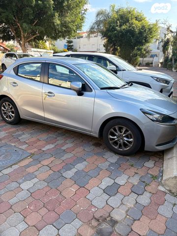 מודעת רכב מאזדה 2