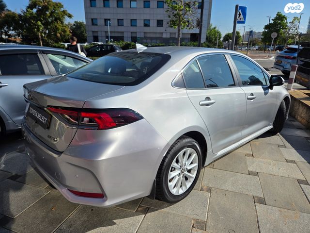 מודעת רכב טויוטה קורולה 2