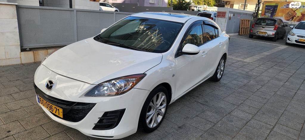 מודעת רכב מאזדה 3