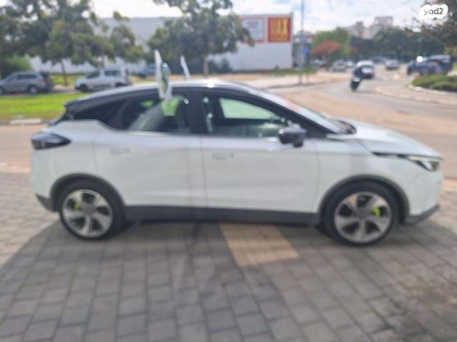 ג׳ילי Geometry C