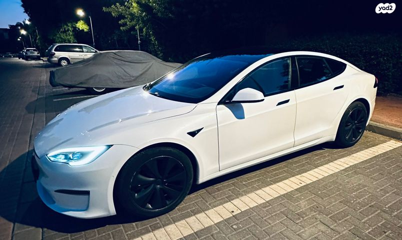 מודעת רכב טסלה מודל S