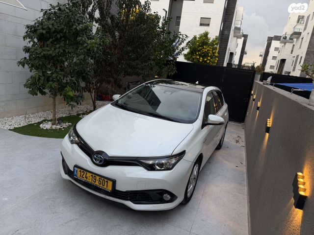 טויוטה אוריס