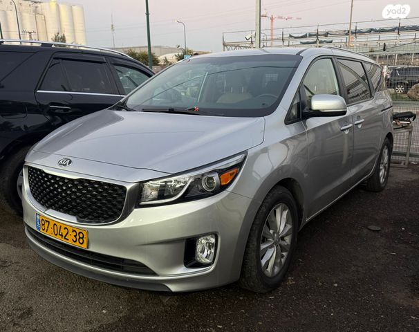 מודעת רכב קיה קרניבל