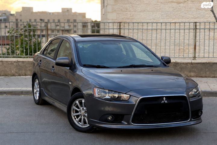 מיצובישי לנסר