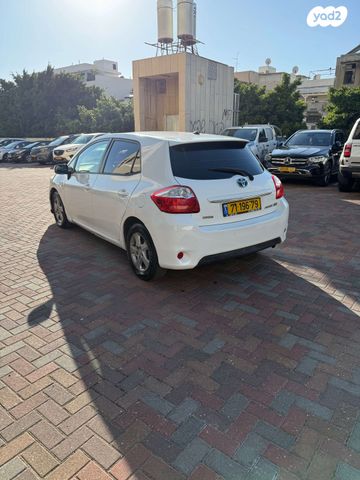 מודעת רכב טויוטה אוריס 2