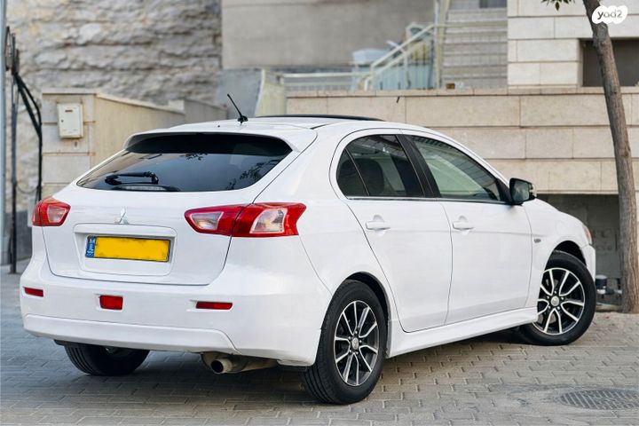 מיצובישי לנסר