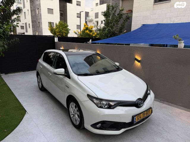 מודעת רכב טויוטה אוריס