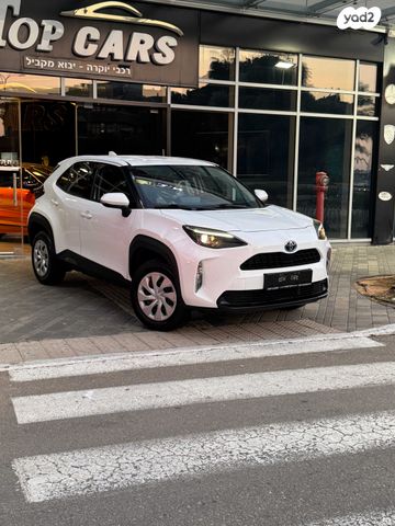 טויוטה יאריס קרוס