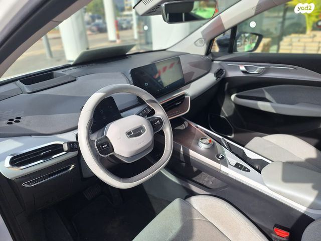 ג׳ילי Geometry C