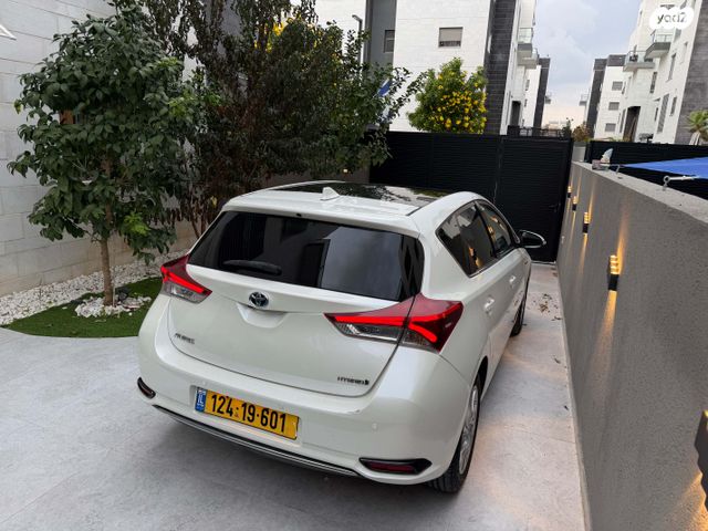 טויוטה אוריס