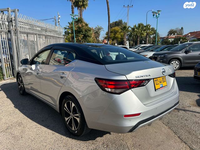 ניסאן סנטרה
