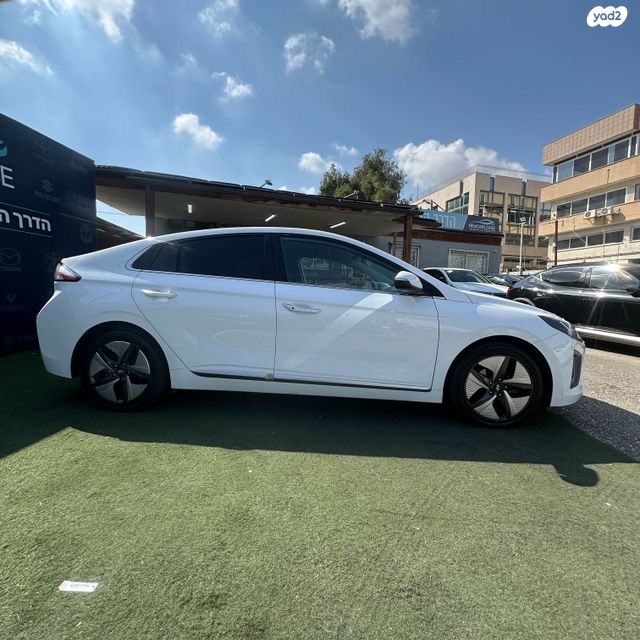 יונדאי איוניק