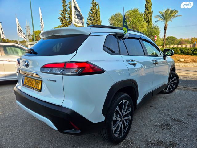 טויוטה קורולה קרוס