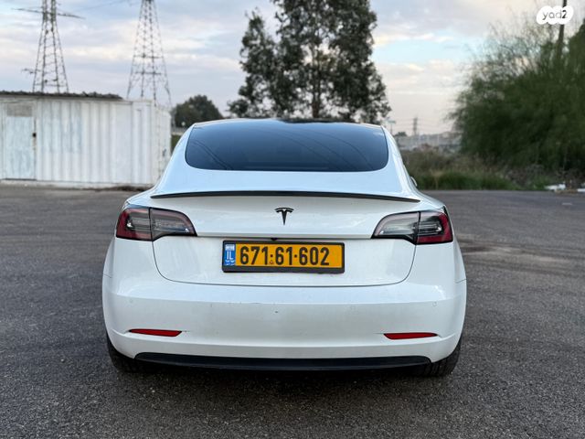 טסלה מודל 3