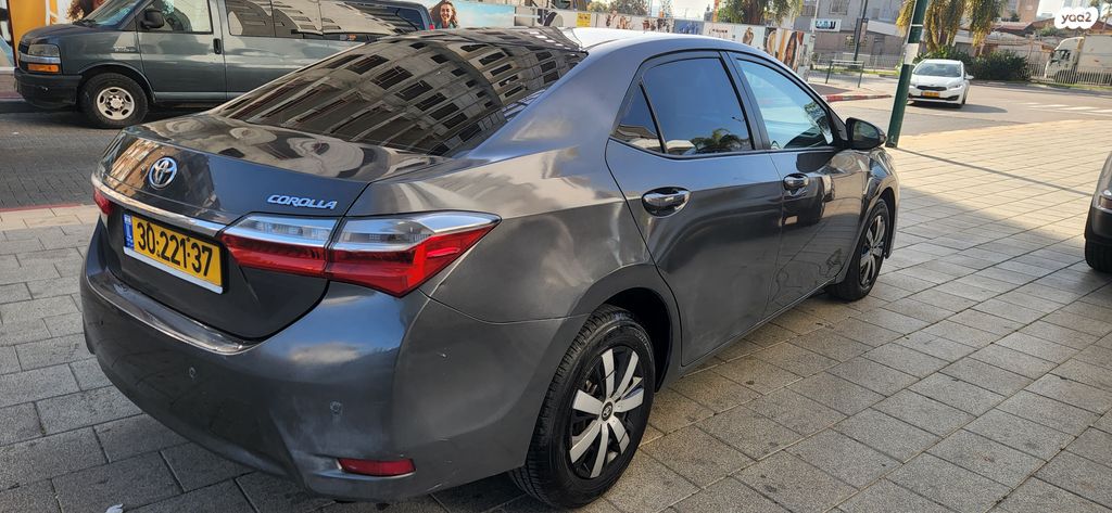 טויוטה קורולה