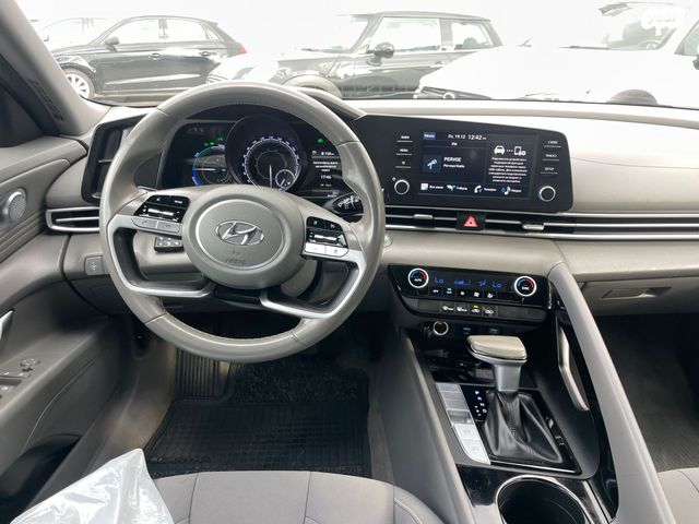 יונדאי אלנטרה