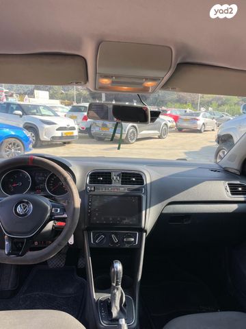 פולקסווגן פולו 