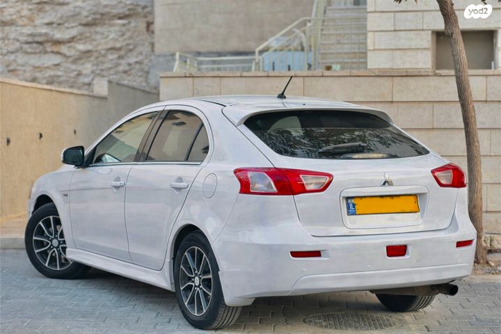 מיצובישי לנסר