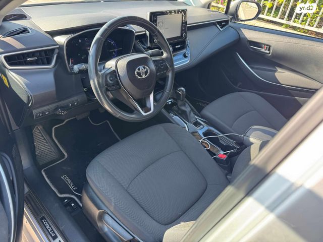 טויוטה קורולה