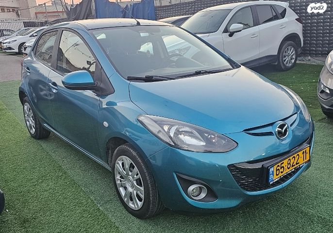 מודעת רכב מאזדה 2