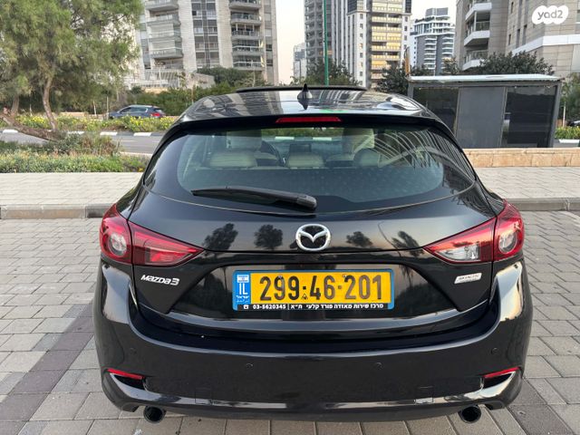 מאזדה 3