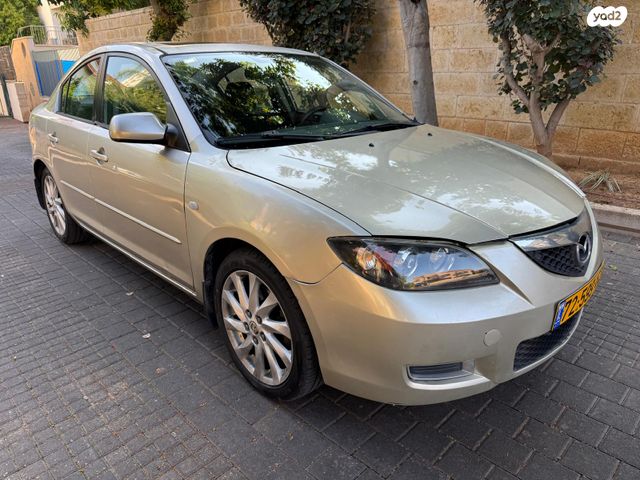 מודעת רכב מאזדה 3