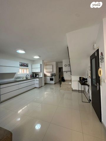 רפאל דה לה פרגולה 21