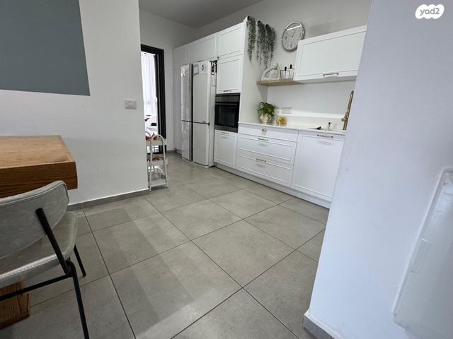 דירה, דרך השלום 19, הכרם ג', עכו