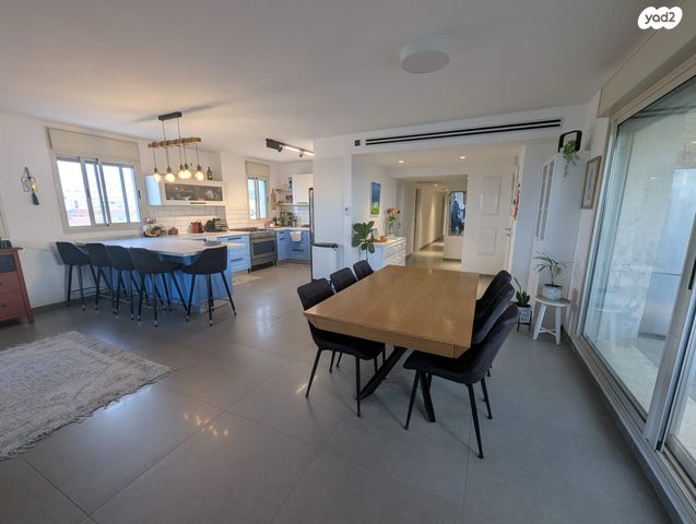 גג/ פנטהאוז, נחל פולג 25, צור יצחק, צור יצחק