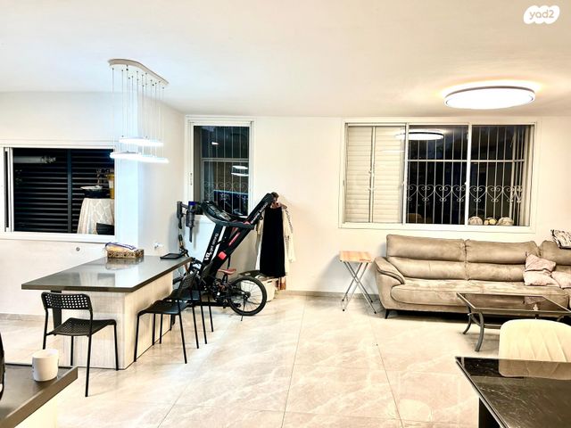 דירה, אריה בן אליעזר 31, רמת עמידר, רמת גן