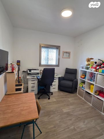 דירה, שדרות האלונים 1, פארק המושבה, באר יעקב