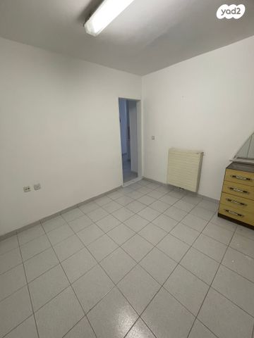 דירה, הרב פנחס קהתי 12, גבעת שאול, ירושלים