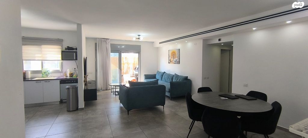 זלדה שניאורסון 8