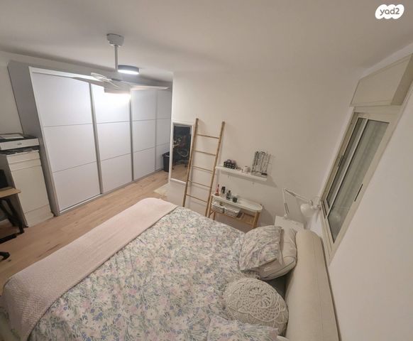 גג/ פנטהאוז, נחל פולג 25, צור יצחק, צור יצחק