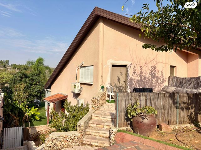 בית פרטי/ קוטג', הגפן 43, אורנית, אורנית