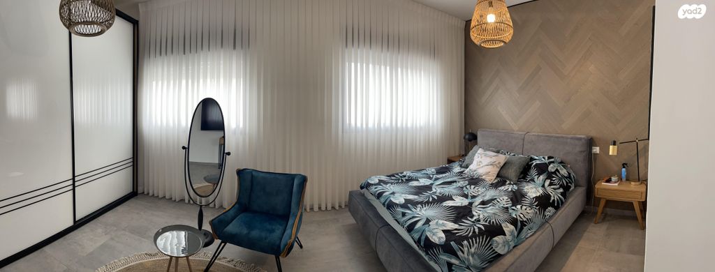 דו משפחתי, מוסקט 13, שאר העיר, כפר ורדים