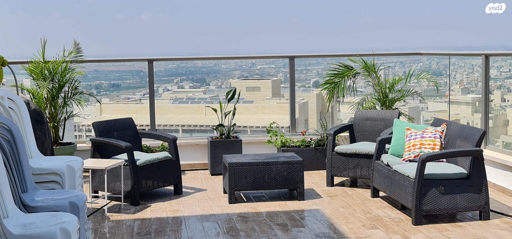 גג/ פנטהאוז, נחל פולג 35, צור יצחק, צור יצחק