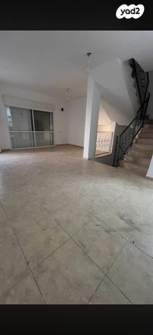 דו משפחתי, השרון 1, קרית רבין, מגדל העמק