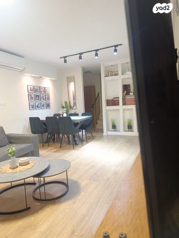 שדרות טום לנטוס 47