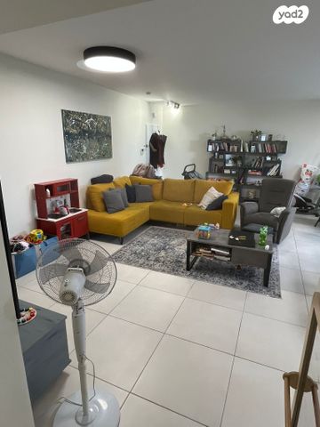 דירה, שדרות ציונה צרפת 34, גדרה מזרח, גדרה