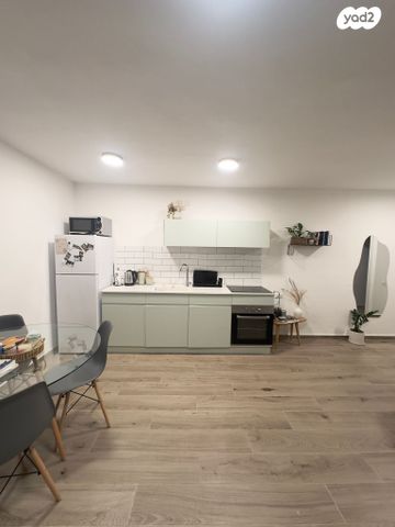 דירה, כיכר אליעזר קפלן 12, שכונה א', באר שבע