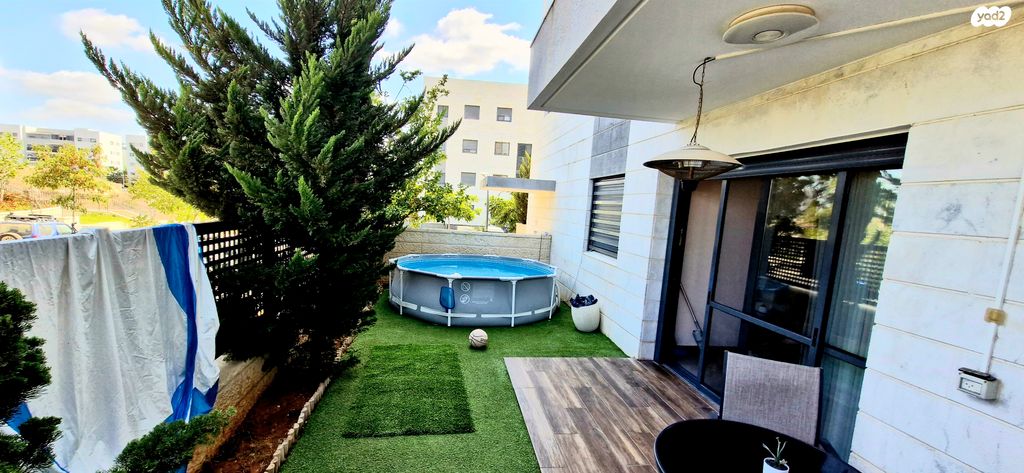 דירת גן, גרטי וקרל קורי 3, פסגות אפק, ראש העין