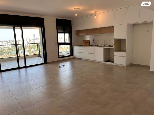 דירה, יונה וולך 1, גרין פארק החדשה, הוד השרון