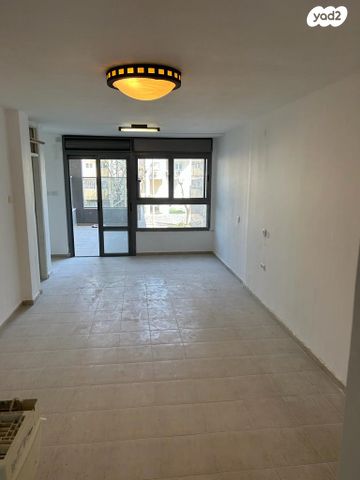 אברהם שפירא 37