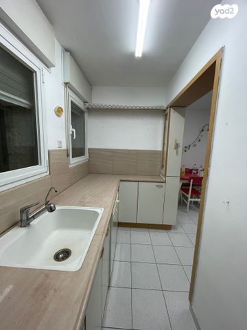 דירה, הרב פנחס קהתי 12, גבעת שאול, ירושלים