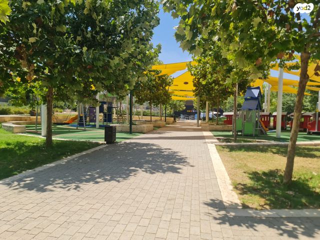 דירה, דוכיפת 29, הציפורים, מודיעין מכבים רעות