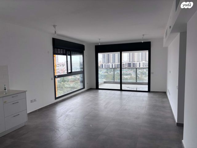 אהוד מנור 30