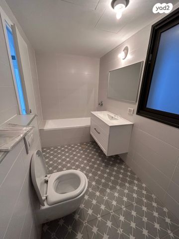 דירה, יונה וולך 1, גרין פארק החדשה, הוד השרון