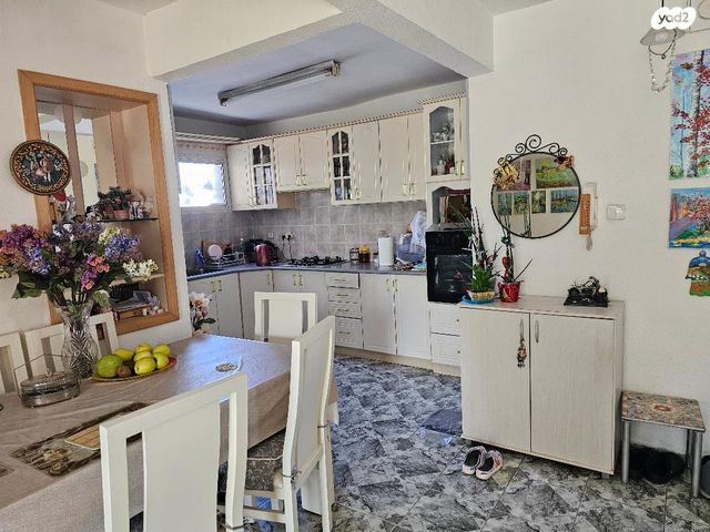 דירה, שדרות גולדה מאיר 11, קרית נורדאו, נתניה